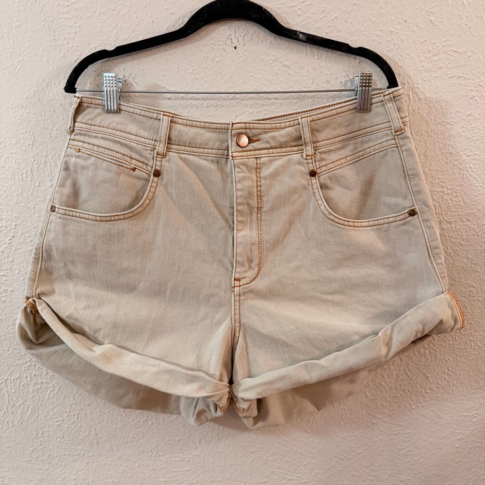 Pilcro beige chino cuffed shorts